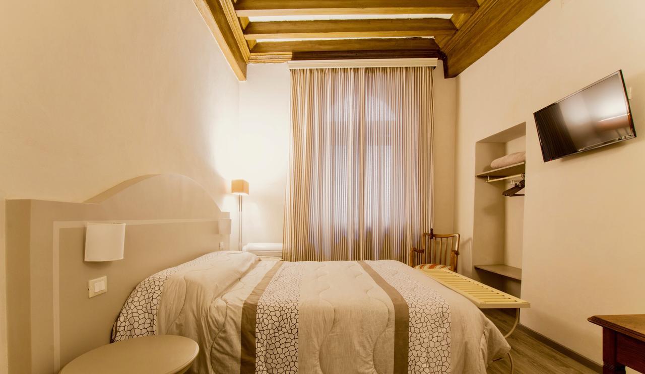 Le Camere Di Caterina Lucca Luaran gambar